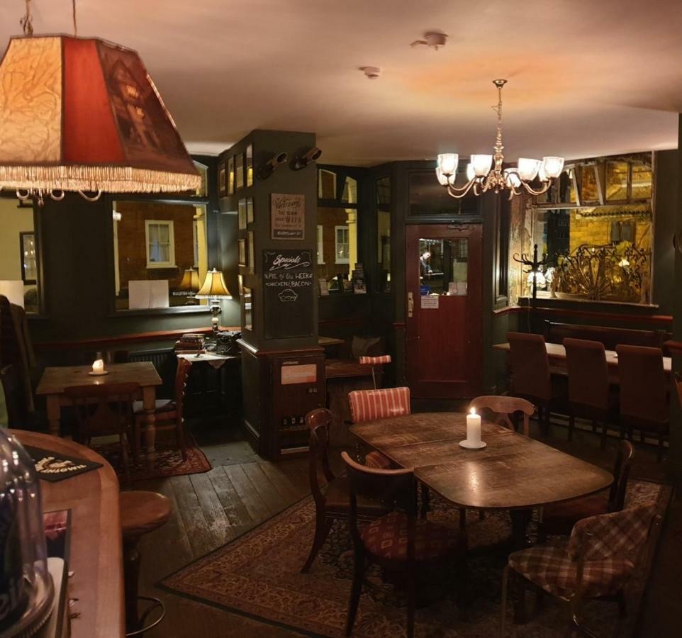 The Olde Swan Hotel チャーツィー エクステリア 写真